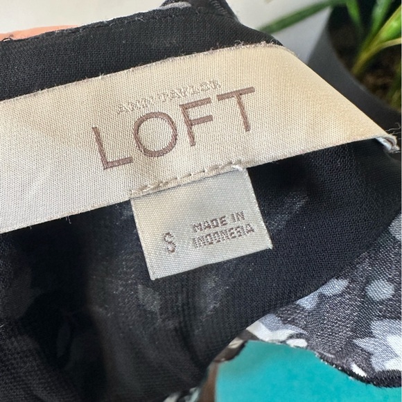 Ann Taylor Loft Sleeveless Tunic small razor back - Picture 15 of 16